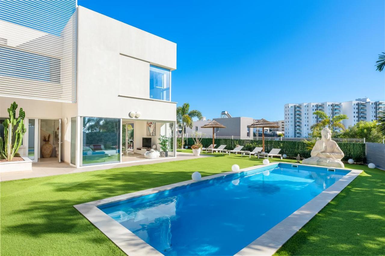 Villa Oasis Buddha Garden By Sunkeyrents Адехе Екстериор снимка
